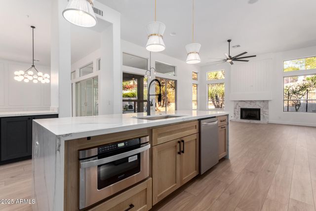 11568 E WHISPERING WIND Drive, Scottsdale, AZ 85255