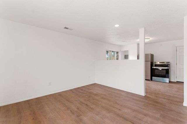 8116 Kathryn Avenue SE, Albuquerque, NM 87108