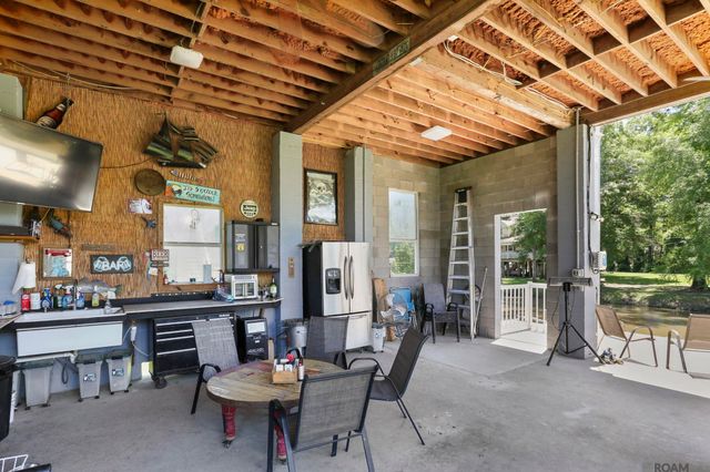 14442 Samantha Dr, Port Vincent, LA 70726