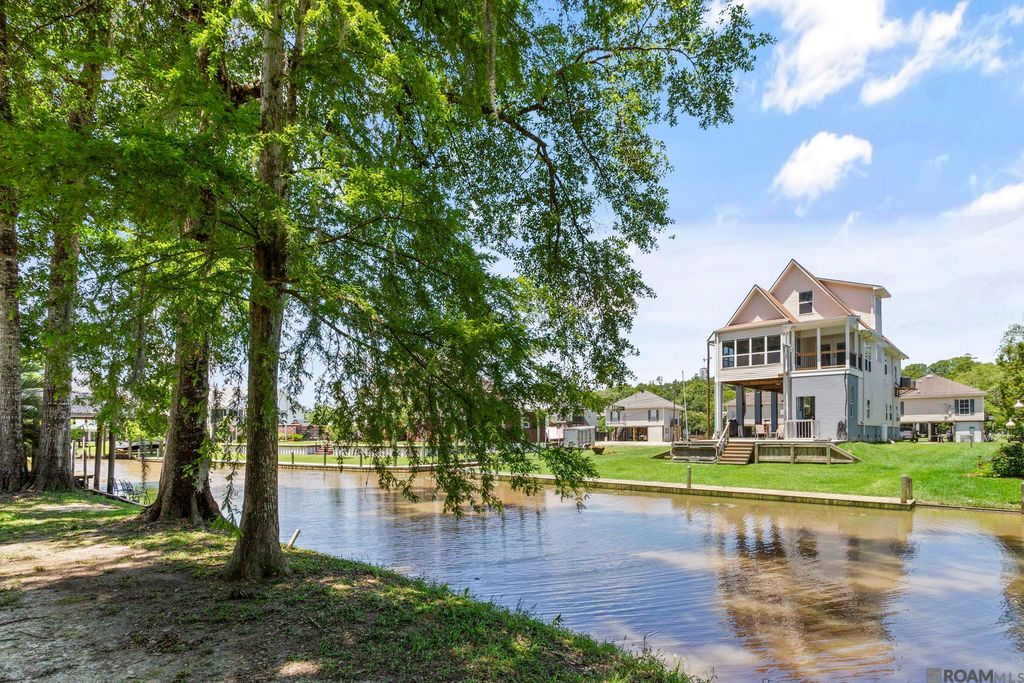 14442 Samantha Dr, Port Vincent, LA 70726