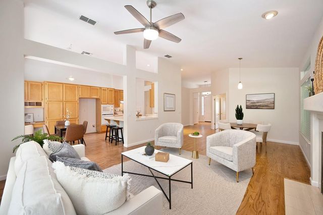11724 Gold Parke Ln, Gold River, CA 95670