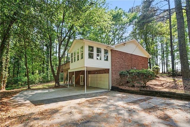 3425 N Sharon Church Road, Loganville, GA 30052