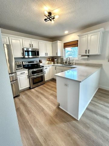 1415 Cedar Drive, Adel, IA 50003