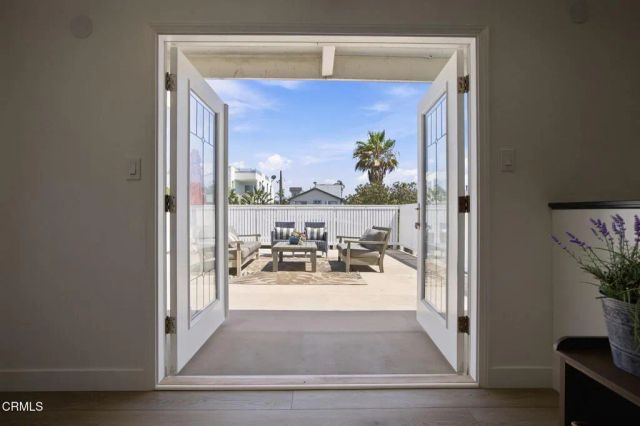 141 Glendale Avenue, Oxnard, CA 93035