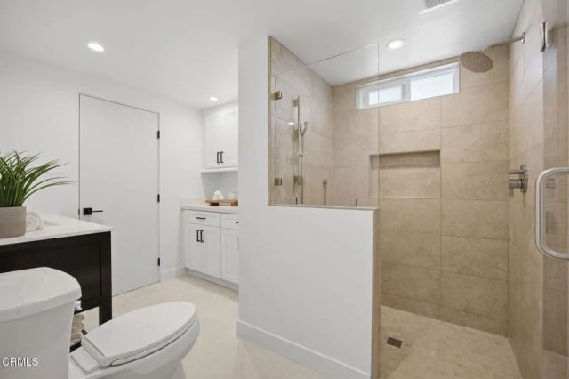 141 Glendale Avenue, Oxnard, CA 93035