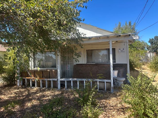 2261 S Netherton Ave, Stockton, CA 95205