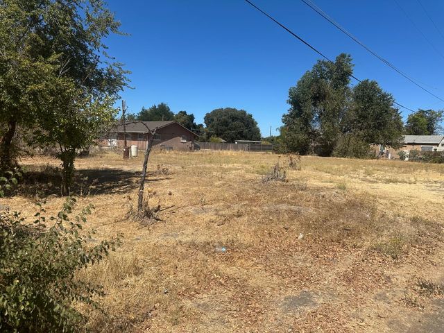 2261 S Netherton Ave, Stockton, CA 95205