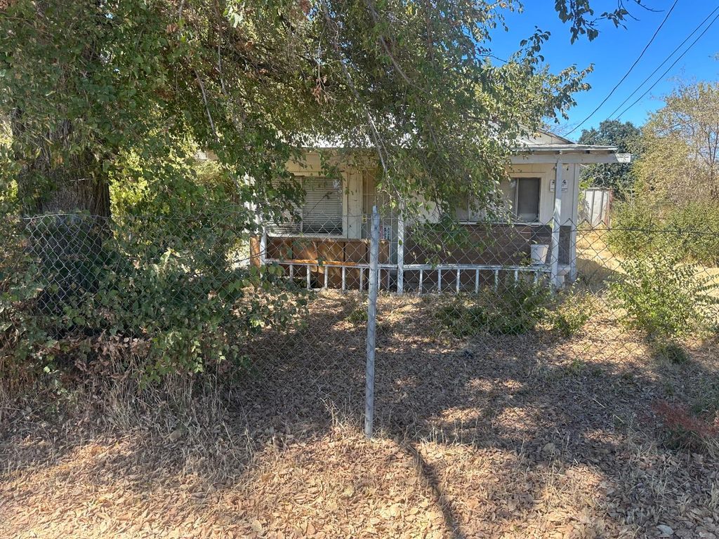 2261 S Netherton Ave, Stockton, CA 95205