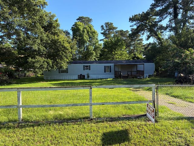 16202 Beaver Ln, Magnolia, TX 77355