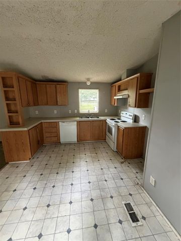 16202 Beaver Ln, Magnolia, TX 77355