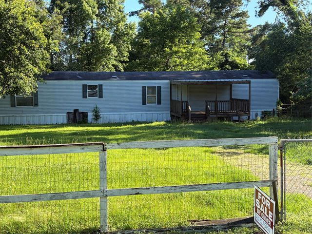 16202 Beaver Ln, Magnolia, TX 77355