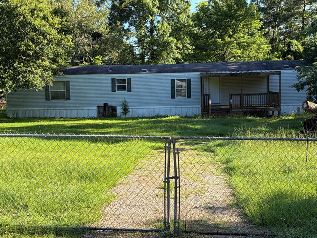 16202 Beaver Ln, Magnolia, TX 77355