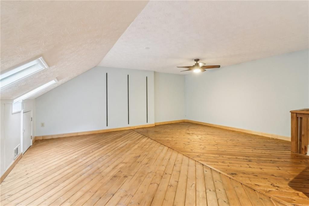 Image 18 of property listing at 5250 Aubrey Lane, Cumming, GA 30028