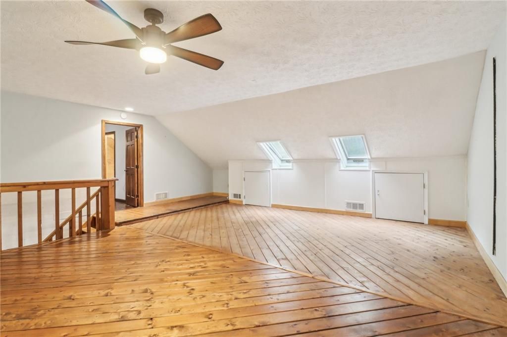 Image 19 of property listing at 5250 Aubrey Lane, Cumming, GA 30028