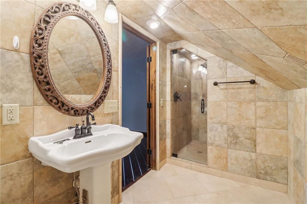 Image 22 of property listing at 5250 Aubrey Lane, Cumming, GA 30028