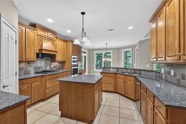 5807 Brookstone Circle NW, Acworth, GA 30101
