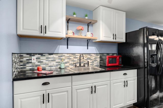 2621 Oak Haven DR, San Marcos, TX 78666