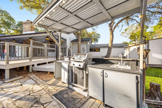 2621 Oak Haven DR, San Marcos, TX 78666