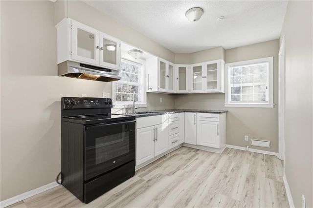 7867 James A Reed Road, Kansas City, MO 64138