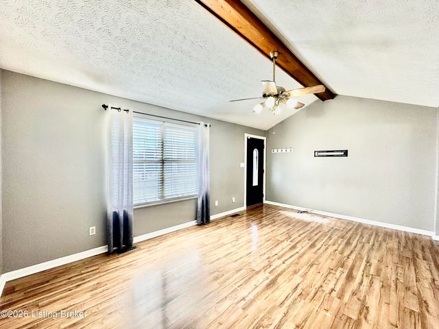 302 Bucky Burton Dr, Louisville, KY 40229