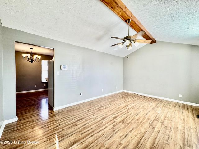 302 Bucky Burton Dr, Louisville, KY 40229