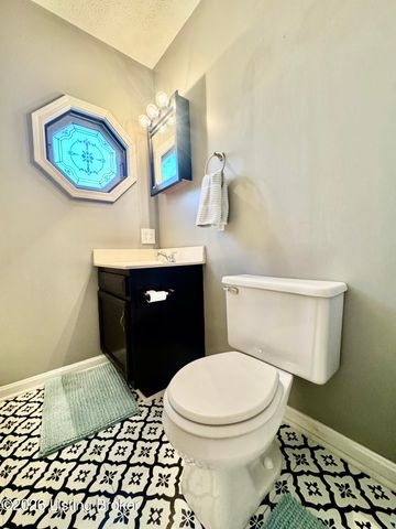 302 Bucky Burton Dr, Louisville, KY 40229