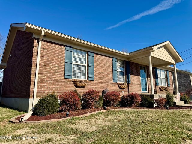 302 Bucky Burton Dr, Louisville, KY 40229