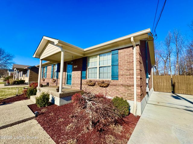 302 Bucky Burton Dr, Louisville, KY 40229