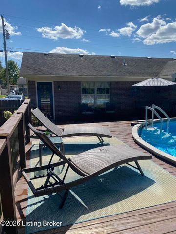 302 Bucky Burton Dr, Louisville, KY 40229