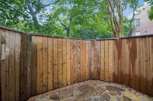 2601 Augusta Drive 14, Houston, TX 77057