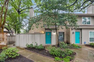 2601 Augusta Drive 14, Houston, TX 77057