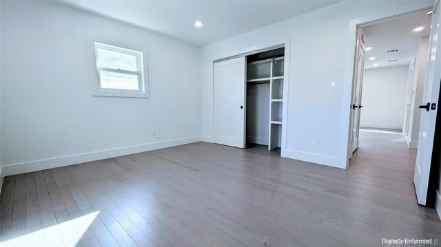 43 Yennicock Avenue 2, Port Washington, NY 11050