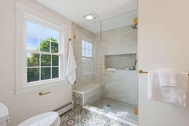 64 Hunting Ave, Shrewsbury, MA 01545