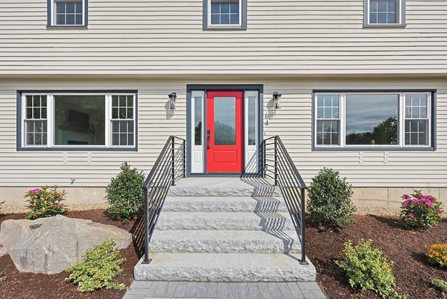 64 Hunting Ave, Shrewsbury, MA 01545
