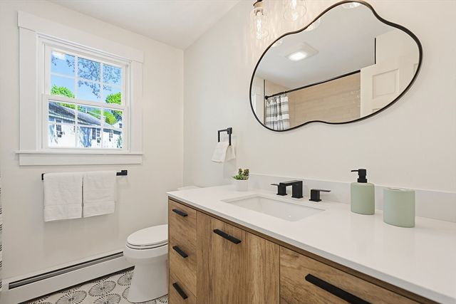 64 Hunting Ave, Shrewsbury, MA 01545
