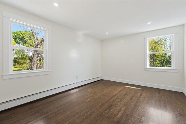 64 Hunting Ave, Shrewsbury, MA 01545