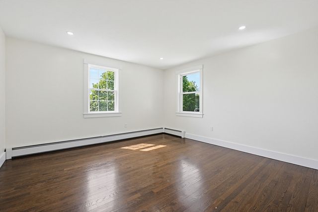 64 Hunting Ave, Shrewsbury, MA 01545
