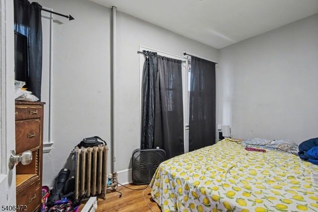 15 Valley St, Newark City, NJ 07106