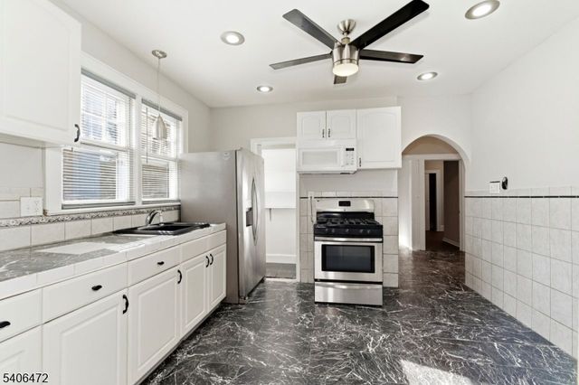 15 Valley St, Newark City, NJ 07106