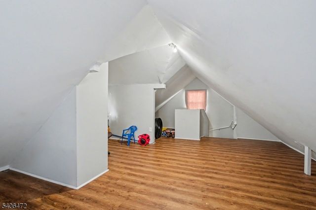 15 Valley St, Newark City, NJ 07106