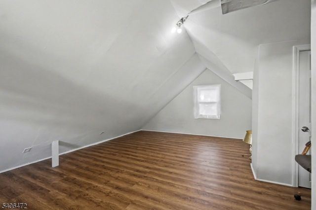 15 Valley St, Newark City, NJ 07106