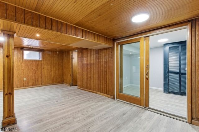 15 Valley St, Newark City, NJ 07106