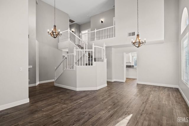 1012 Tularosa Street, Bakersfield, CA 93312