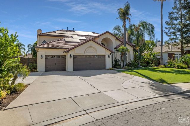 1012 Tularosa Street, Bakersfield, CA 93312