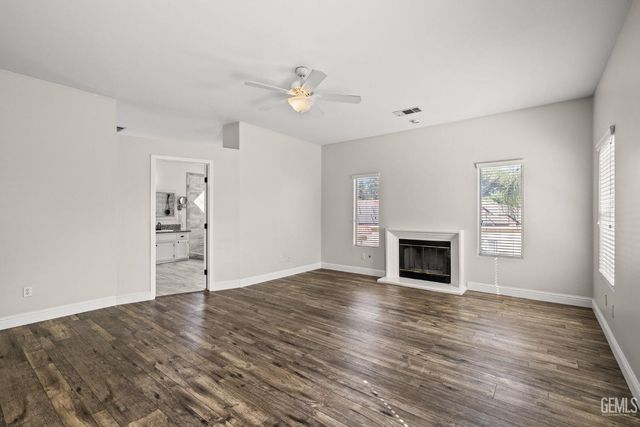 1012 Tularosa Street, Bakersfield, CA 93312