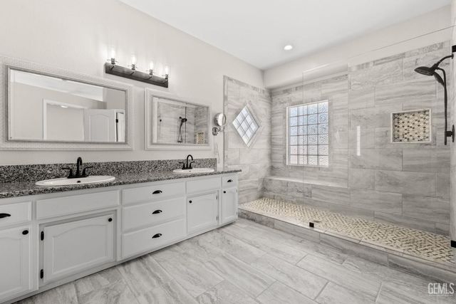 1012 Tularosa Street, Bakersfield, CA 93312