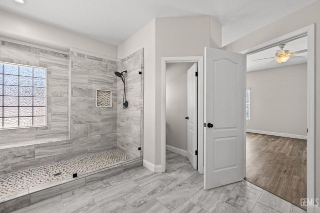 1012 Tularosa Street, Bakersfield, CA 93312