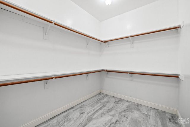 1012 Tularosa Street, Bakersfield, CA 93312