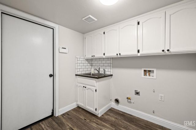 1012 Tularosa Street, Bakersfield, CA 93312