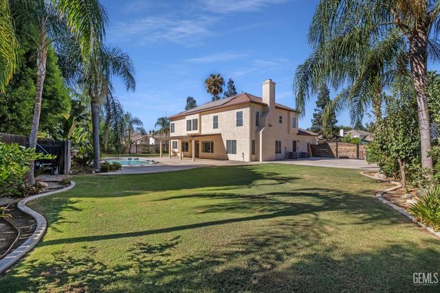 1012 Tularosa Street, Bakersfield, CA 93312